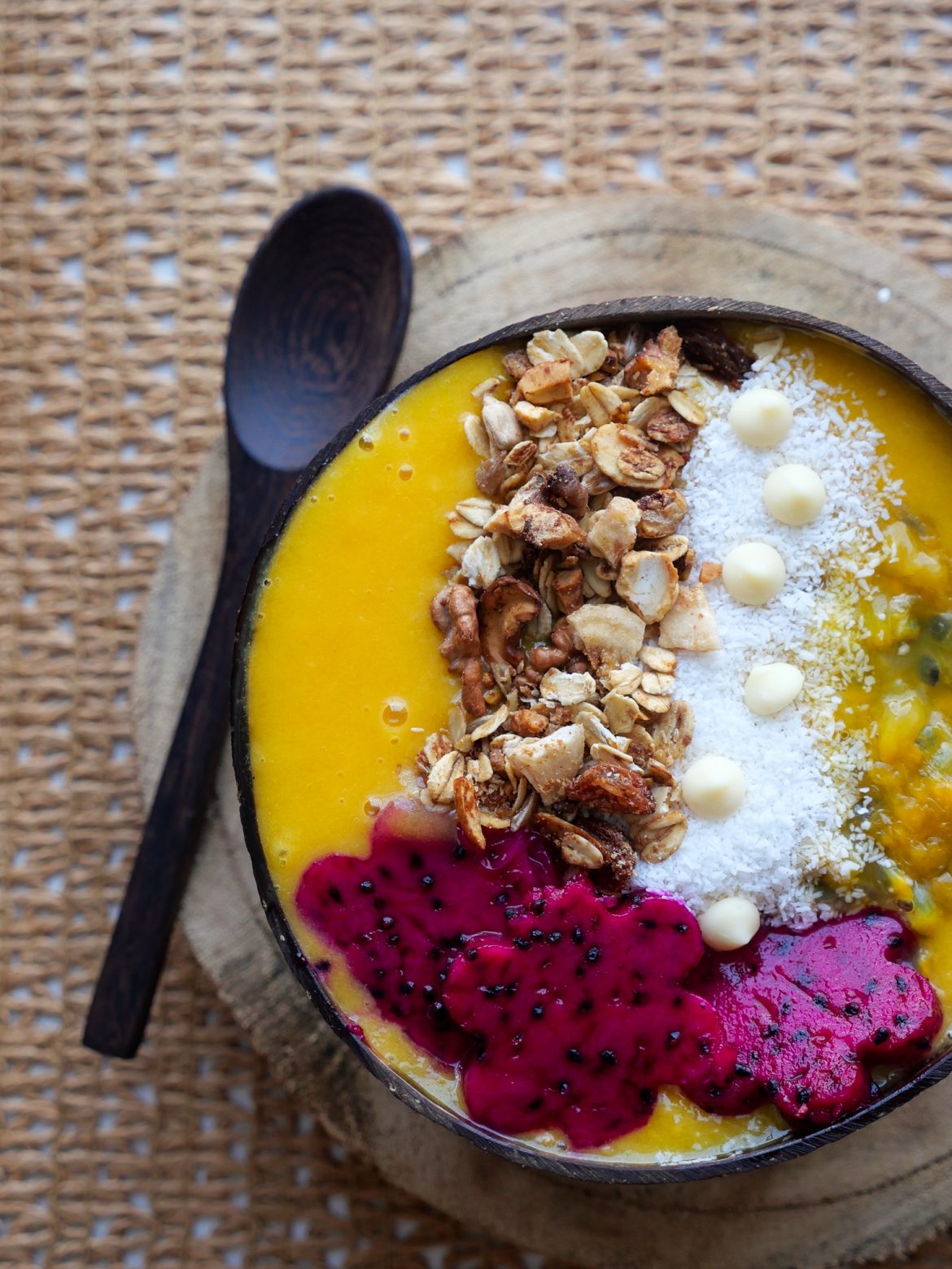 Smoothie bowl passion pitaya