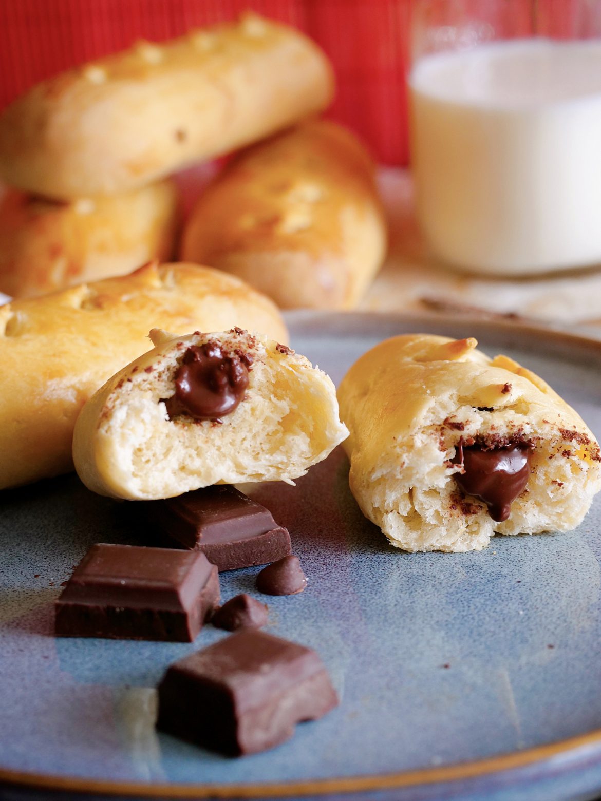 Pains au lait de coco et chocolat