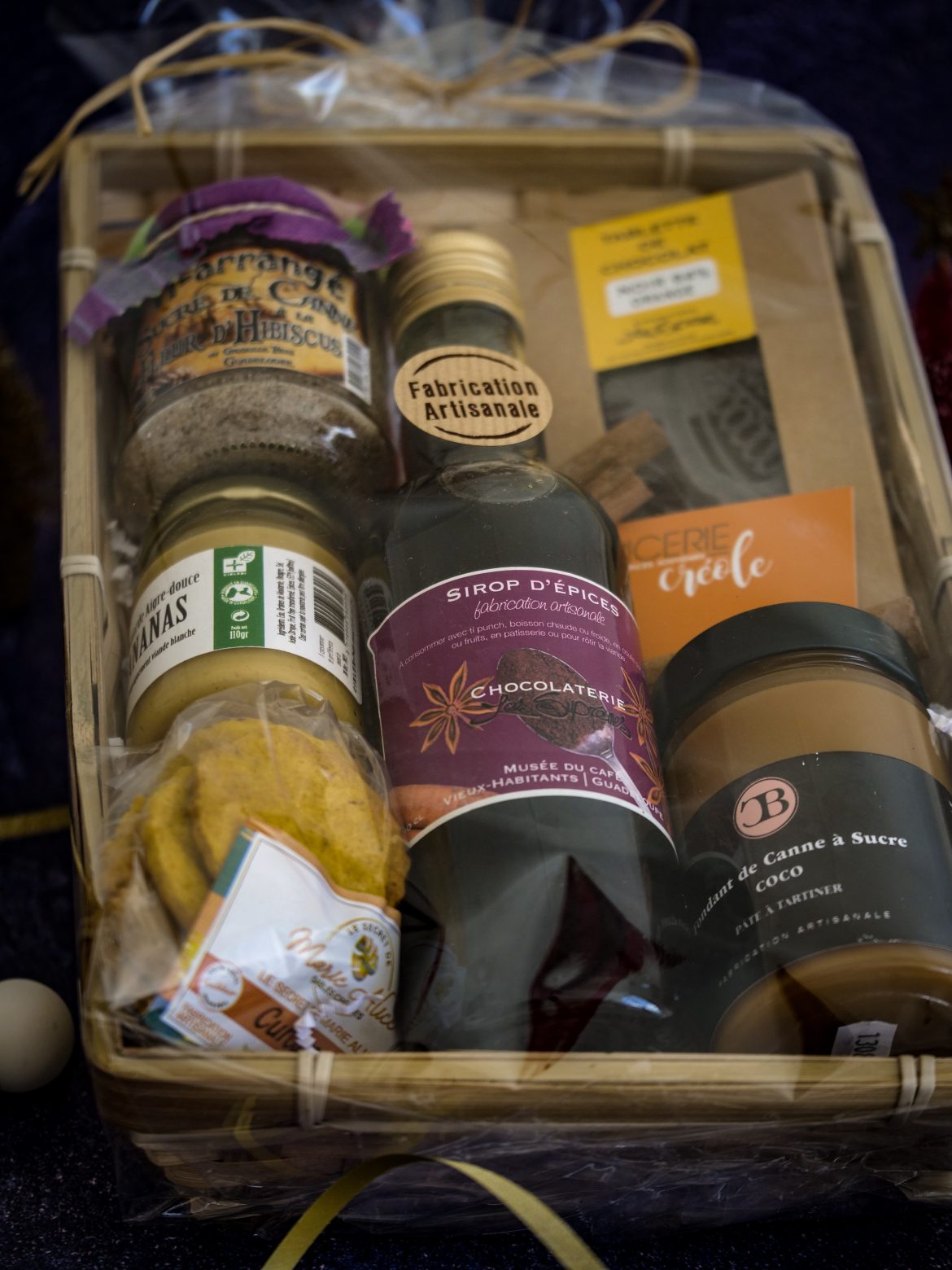 PANIER SÉLECTION PRODUITS L'ÉPICERIE CRÉOLE GUADELOUPE