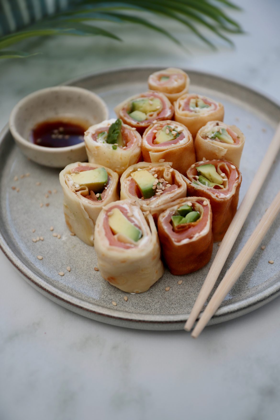 makis de crêpes saumon avocat ricotta